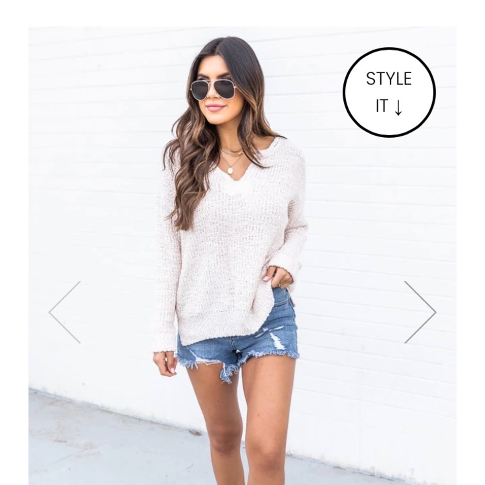 Never Been Worn Pink Lily Sweater!